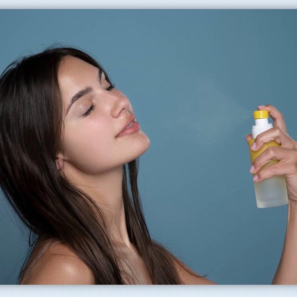 Clean Skin Club PINEAPPLE GLOW Mist NEW IN FACTORY SEALED BOX Prestige Skincare - Picture 9 of 11